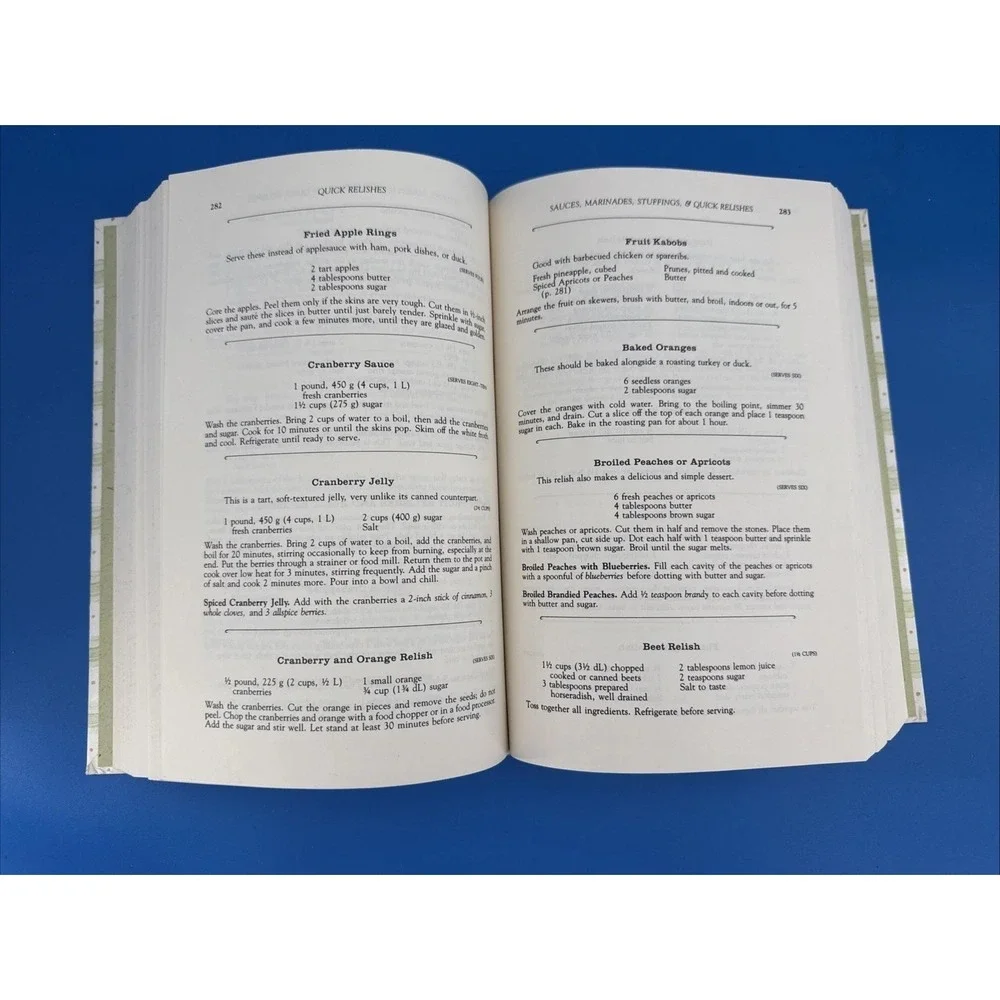 The Fannie Farmer Cookbook Hard Cover Knopf New York 12th Revised Edition 1980